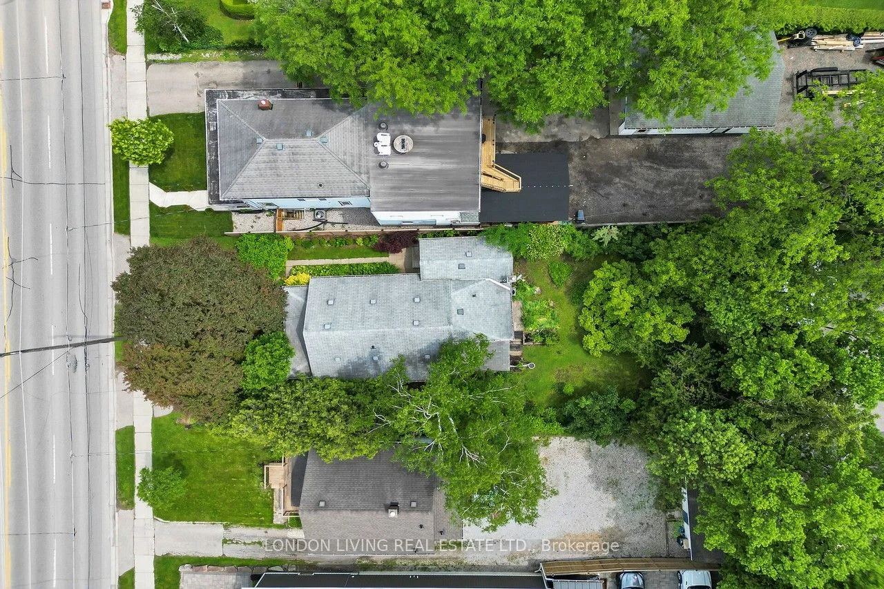 166 Springbank Drive, London South, ON N6J 1E9