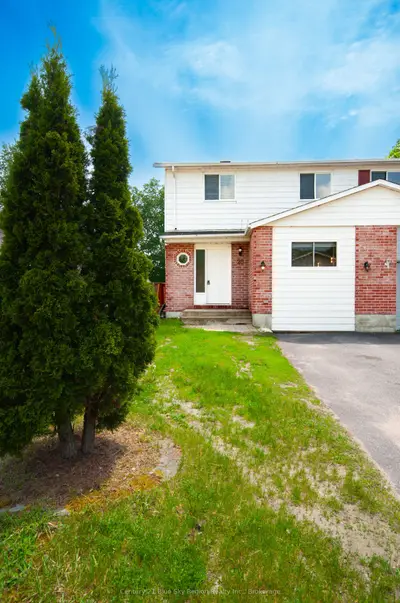 Semi-Detached in North Bay