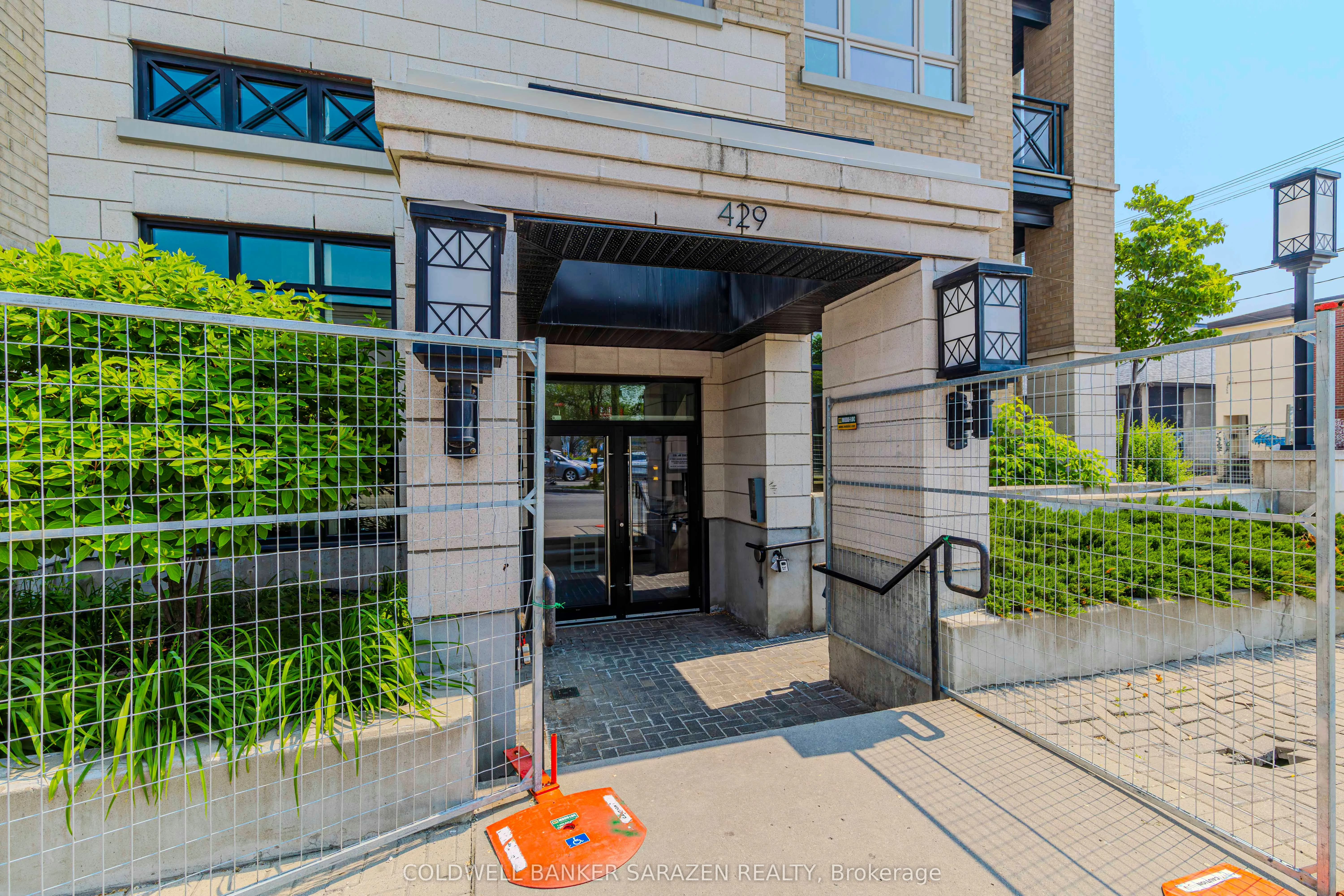 429 Kent Street 218, Ottawa Centre, On K2p 1b5