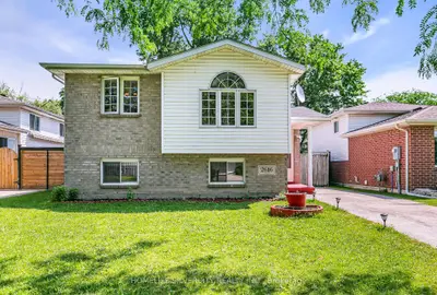 Detached in Windsor