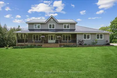 Detached in West Grey