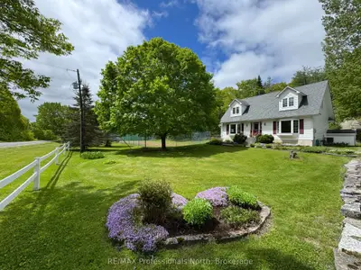 Detached in Minden Hills