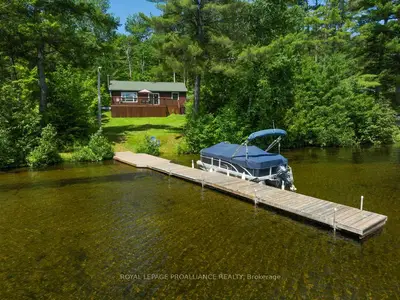 Detached in Addington Highlands