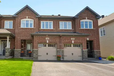 Att/Row/Townhouse in Kanata