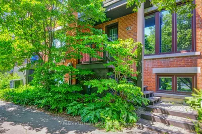 Att/Row/Townhouse in Ottawa Centre