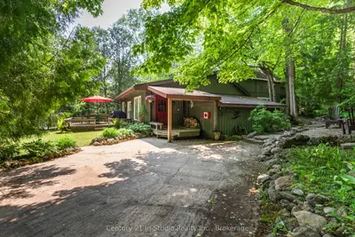 Detached in South Bruce Peninsula