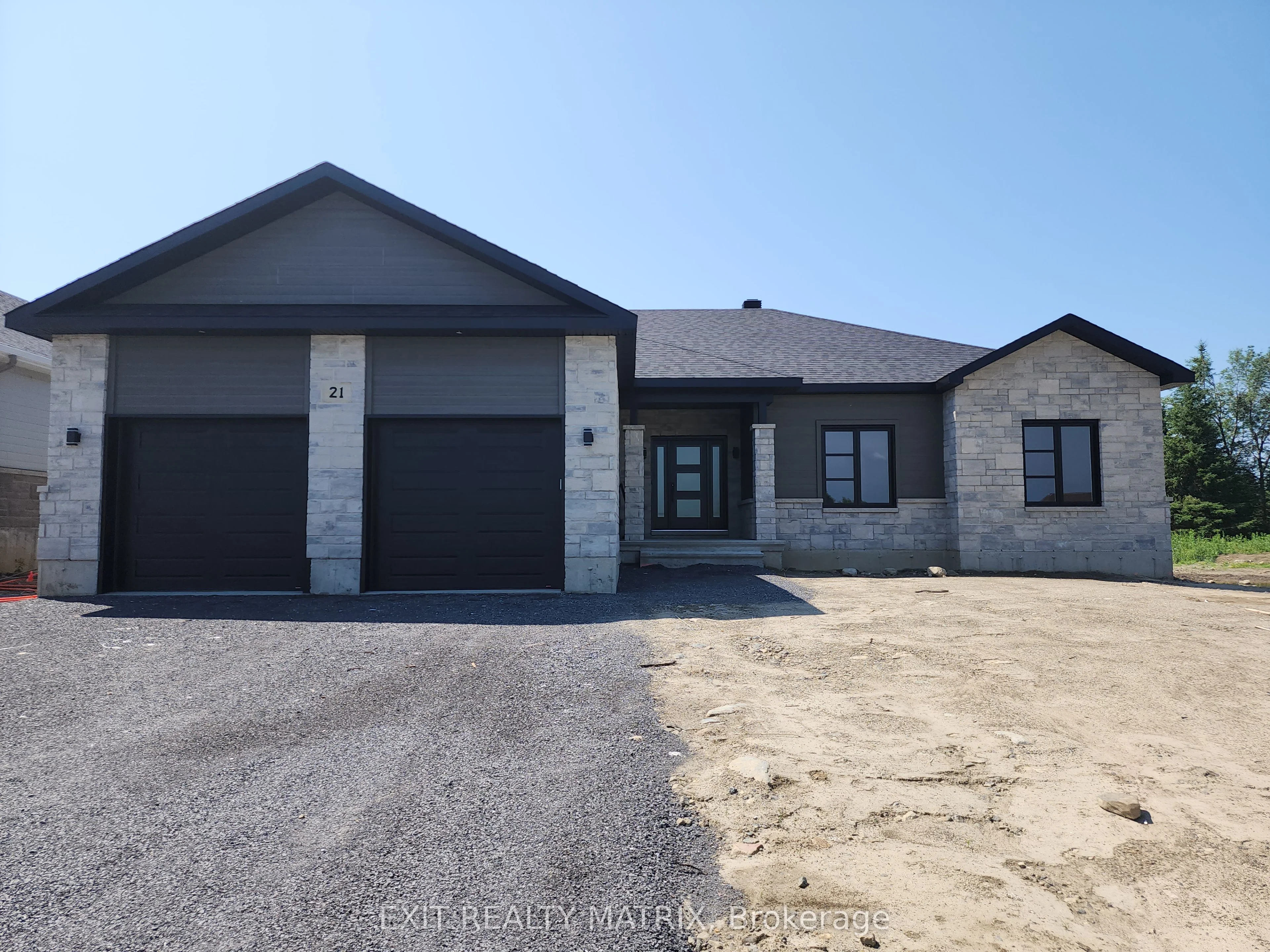 33 WHITETAIL Avenue, South Stormont, ON K0C 1P0