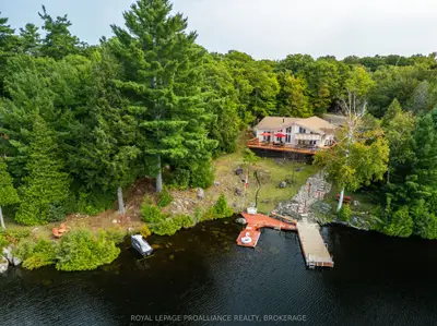 Detached in Frontenac