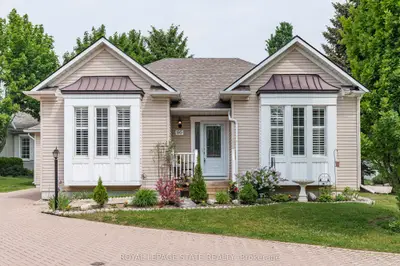 Detached Condo in Hamilton