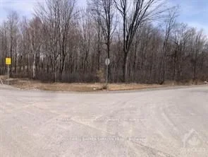 1001 GREEN JACKET Crescent, Greely - Metcalfe - Osgoode - Vernon and Area, ON K4P 0G6