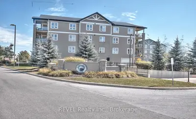 Condo Apartment in Welland