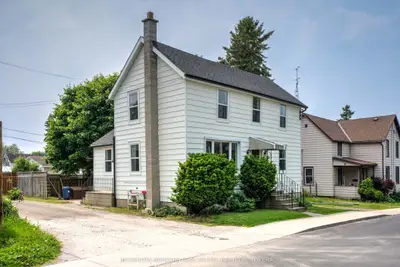 Detached in Gananoque