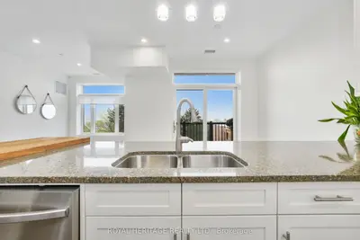 Condo Apartment in Cobourg