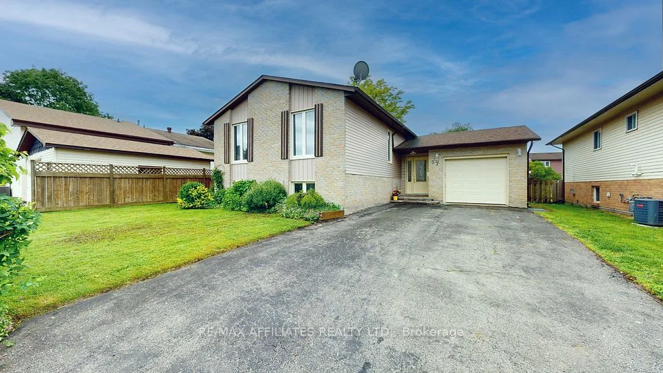 57 Cambridge Crescent, Brockville, ON K6V 6L7