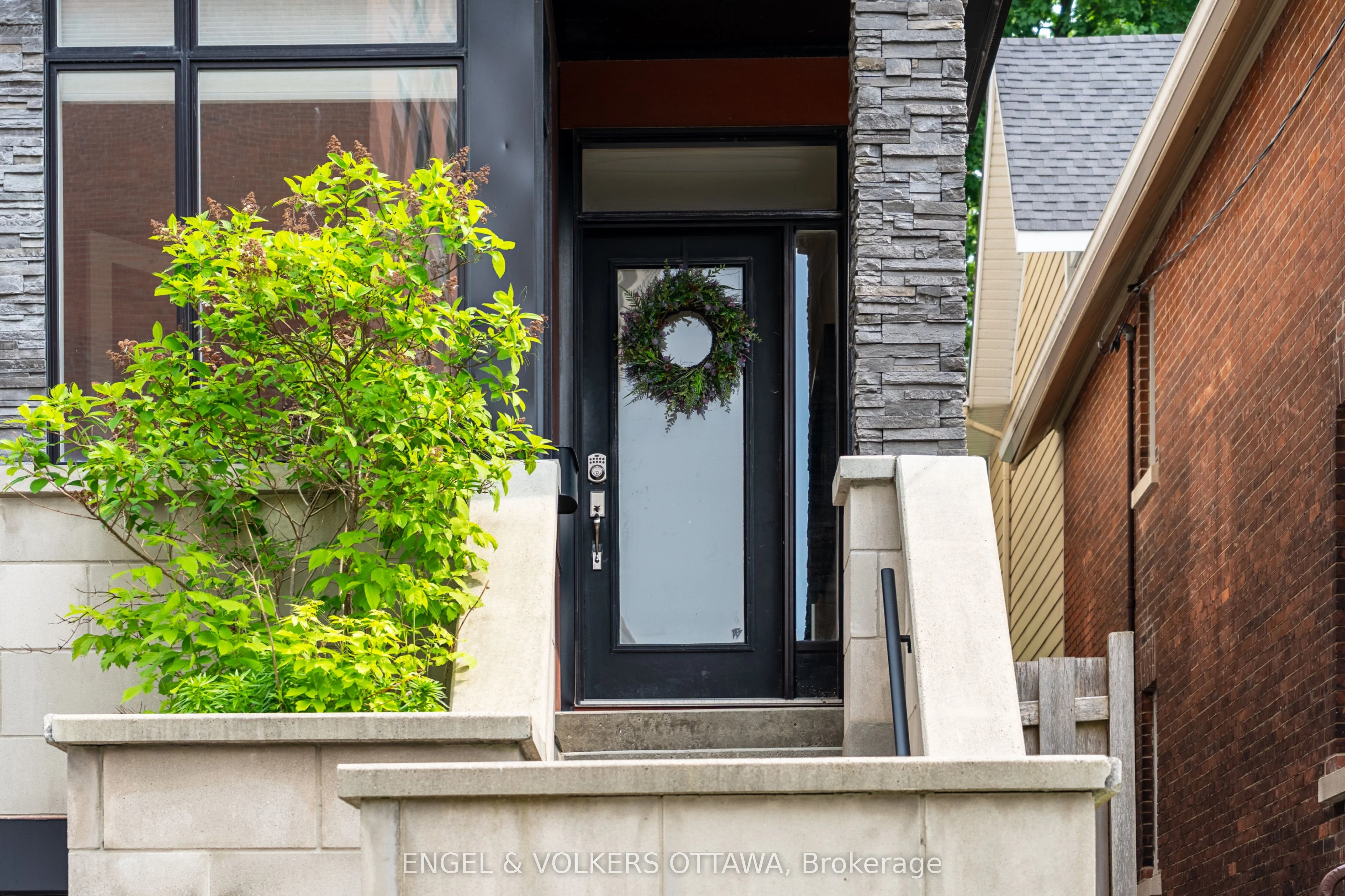 82 Pretoria Avenue, Glebe - Ottawa East And Area, On K1s 1w9