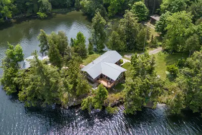Detached in Frontenac
