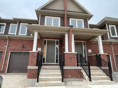 Att/Row/Townhouse in Erin