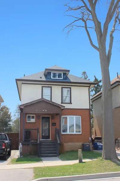 Detached in Brantford
