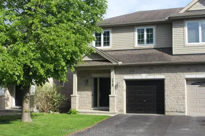 Semi-Detached in Blossom Park - Airport and Area
