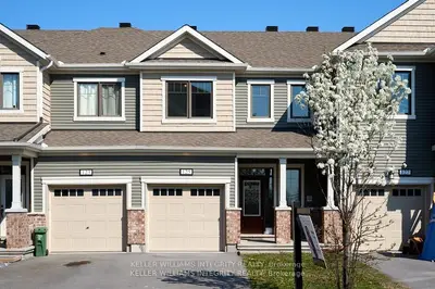 Att/Row/Townhouse in Kanata