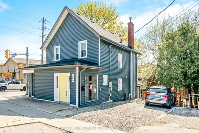 Detached in Guelph