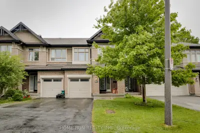 Att/Row/Townhouse in Kanata