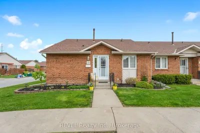 Condo Townhouse in St. Catharines