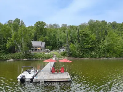 Detached in Hastings Highlands