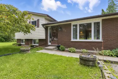 Detached in Otonabee-South Monaghan