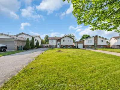 Detached in Amherstburg