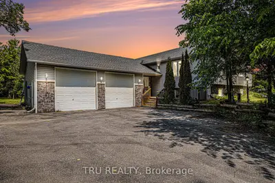 Detached in Beckwith