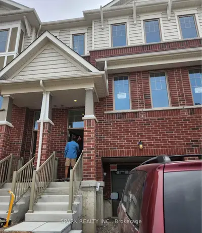 Att/Row/Townhouse in Brantford