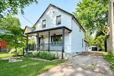 Detached in Stratford