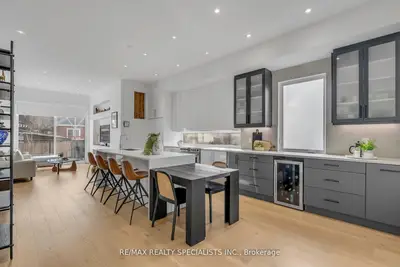 Detached in Hamilton