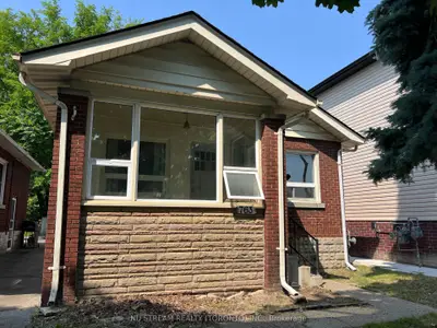 Detached in Windsor