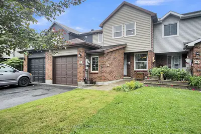 Att/Row/Townhouse in Kanata