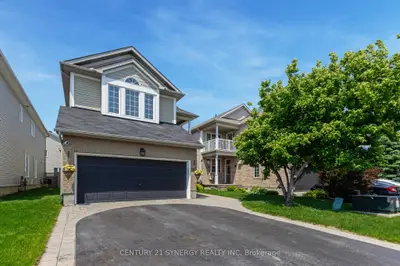 Detached in Orleans - Convent Glen and Area