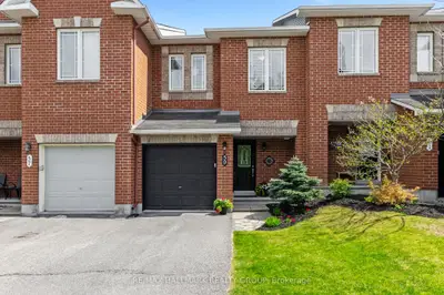Att/Row/Townhouse in Kanata