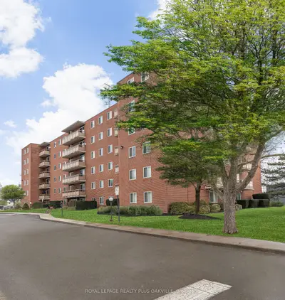Condo Apartment in St. Catharines