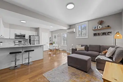 Condo Apartment in Cobourg