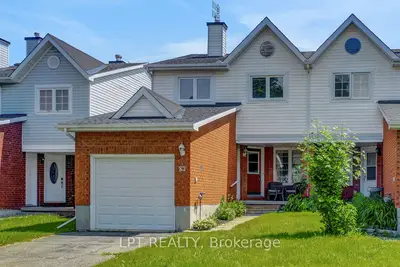 Att/Row/Townhouse in Hunt Club - South Keys and Area