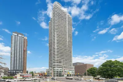 Condo Apartment in Dows Lake - Civic Hospital and Area