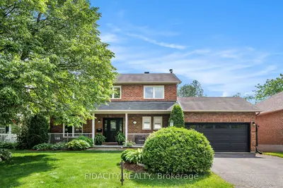 Detached in Stittsville - Munster - Richmond
