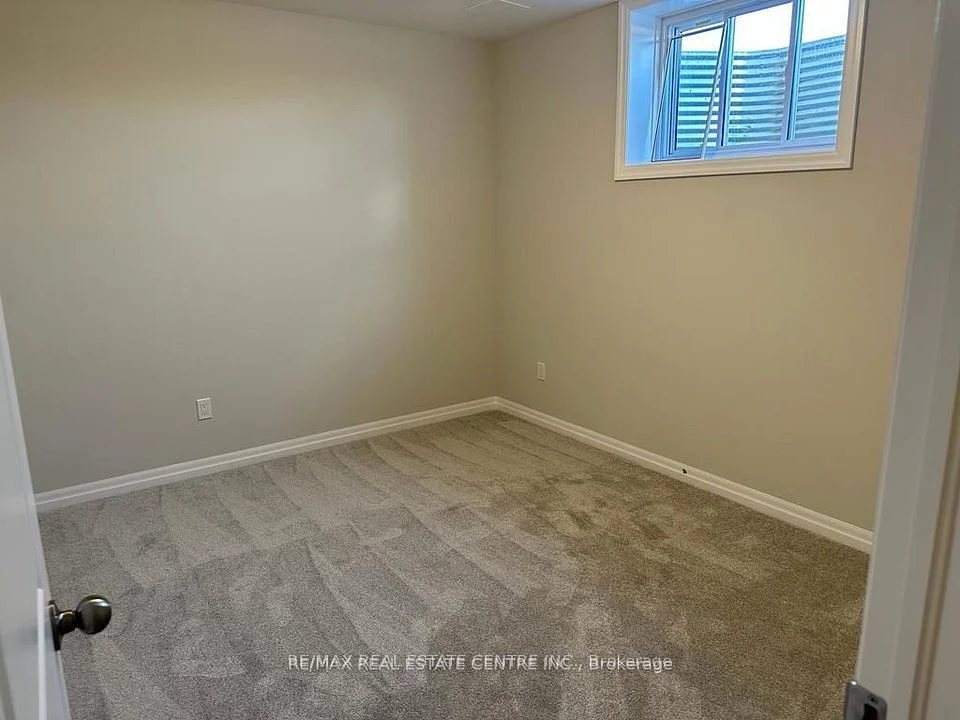 16 Berardi Crescent Basemnt, South-West Oxford, ON N0J 1N0