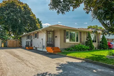 Semi-Detached in Niagara Falls