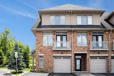 Att/Row/Townhouse in Orleans - Cumberland and Area