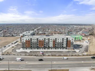 Condo Apartment in Windsor
