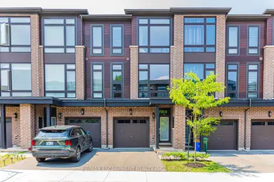 Att/Row/Townhouse in Hamilton