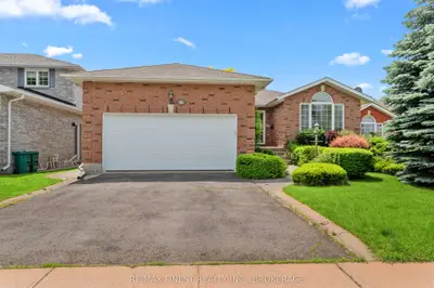 Detached in Kingston