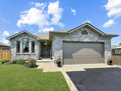 Detached in Quinte West
